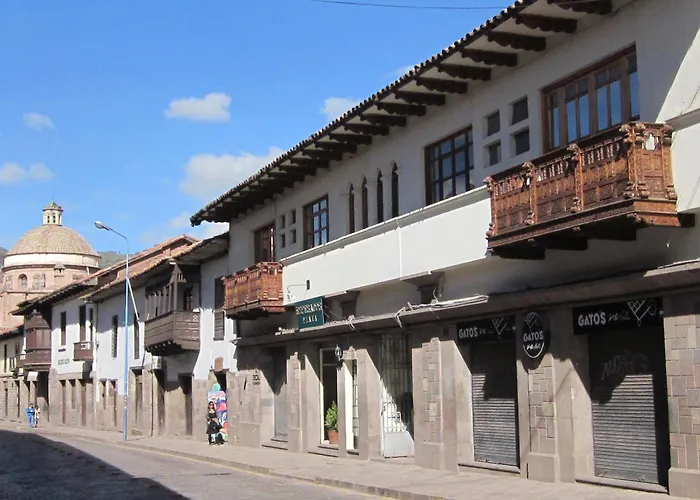 Emperador Plaza