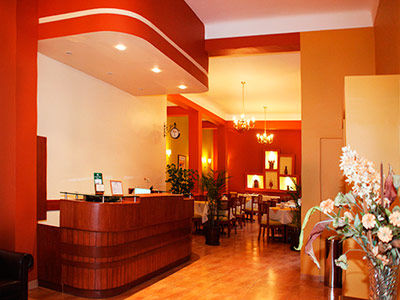 Emperador Plaza Hotel